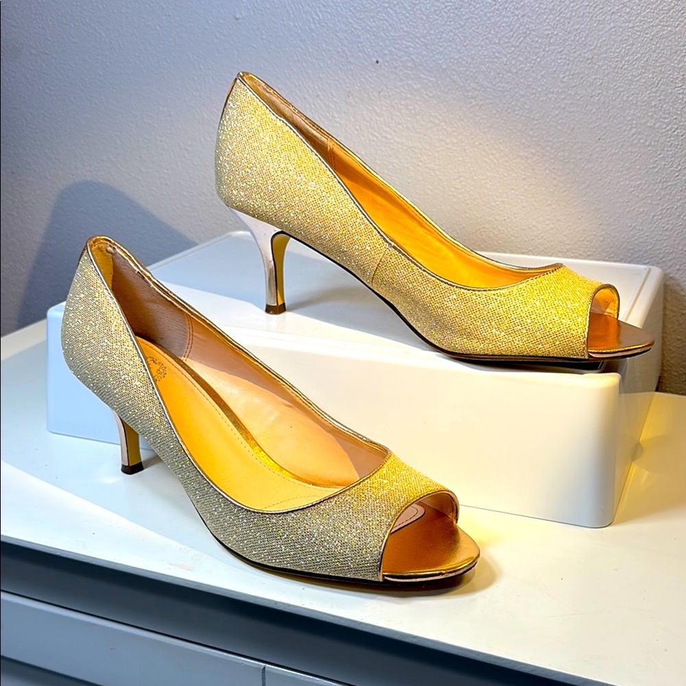 I. Miller Elegant Sparkly Gold Peep-Toe Heels